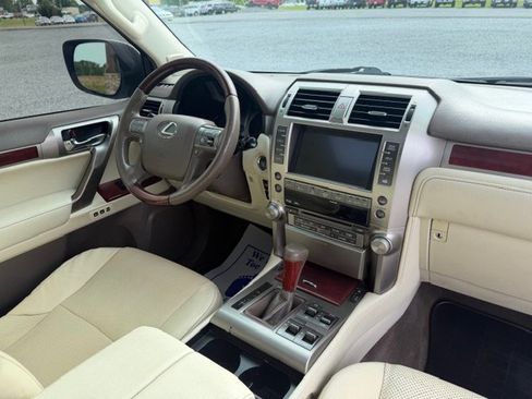 Used 2013 Lexus GX 460 Premium AWD/4WD image 8