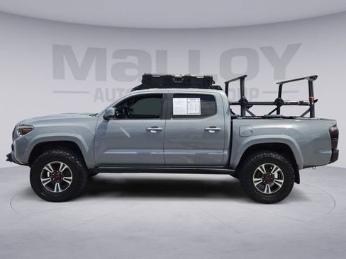 Used 2019 Toyota Tacoma TRD Sport AWD/4WD image 2