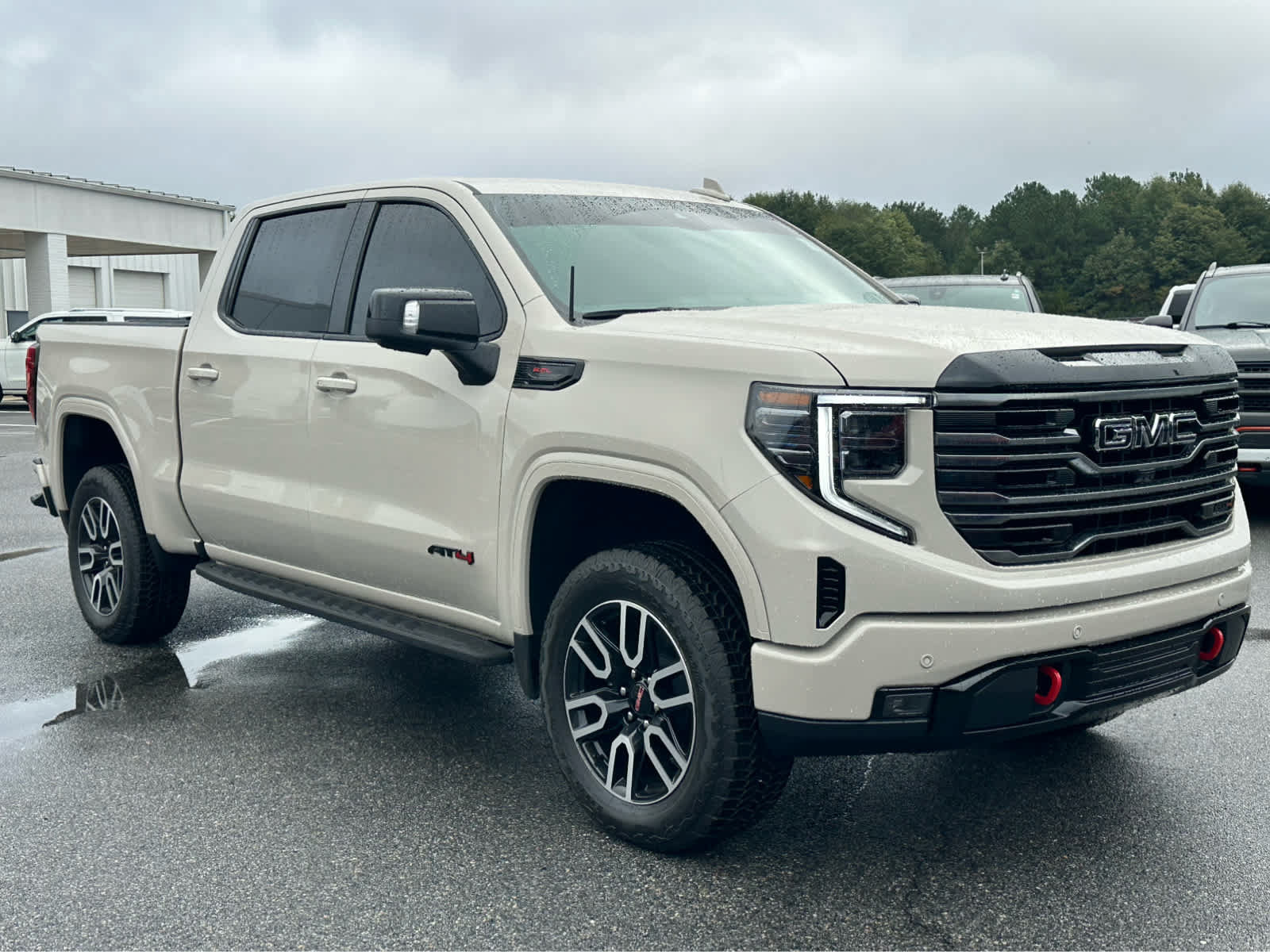 Used 2026 GMC Sierra 1500 AT4 w/ AT4 Premium Package AWD/4WD image 5