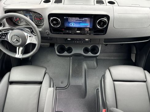 New 2026 Mercedes-Benz Sprinter 2500 image 12