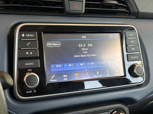 Used 2025 Nissan Versa SV FWD image 20