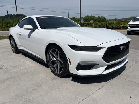 Used 2025 Ford Mustang Coupe RWD image 21