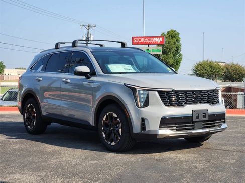 New 2026 Kia Sorento S w/ S Panoramic Sunroof Package image 2