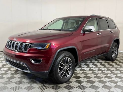 Used 2017 Jeep Grand Cherokee Limited w/ Luxury Group II AWD/4WD image 2