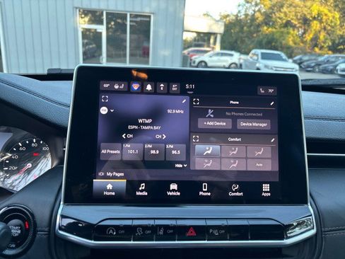 Used 2023 Jeep Compass Limited image 19