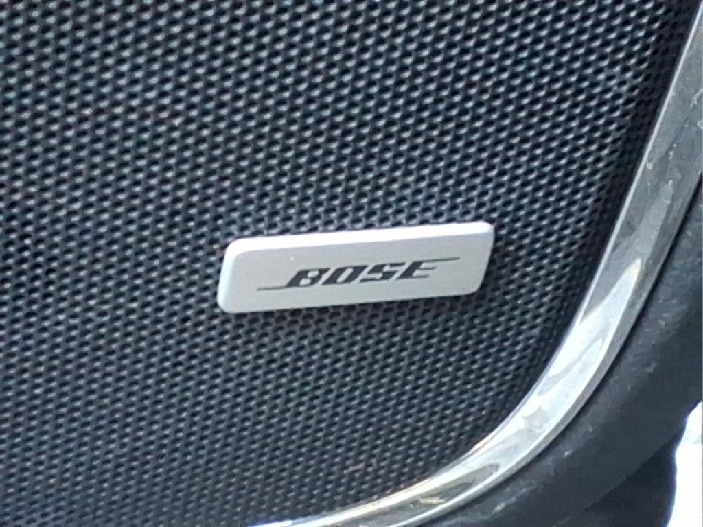 Used 2017 GMC Yukon SLT w/ Premium Edition AWD/4WD image 17