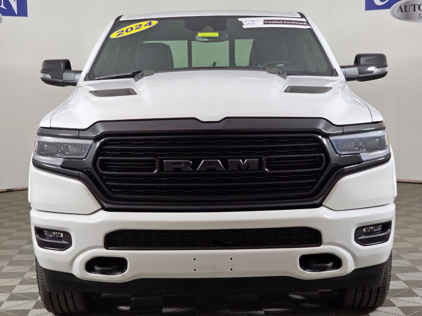 Used 2024 RAM 1500 Limited w/ Night Edition AWD/4WD image 33