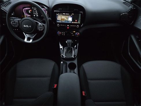 Certified 2024 Kia Soul S image 14