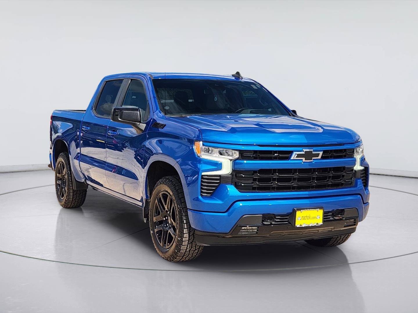 Used 2024 Chevrolet Silverado 1500 RST AWD/4WD image 3