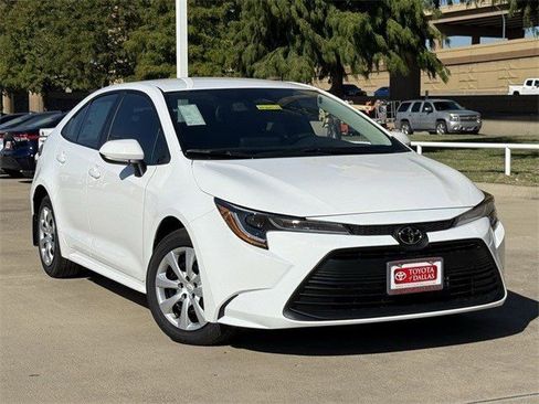 New 2026 Toyota Corolla LE image 2