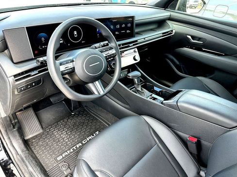 Used 2025 Hyundai Santa Cruz SEL image 15