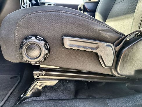 Used 2018 Jeep Wrangler Unlimited Sport S image 14