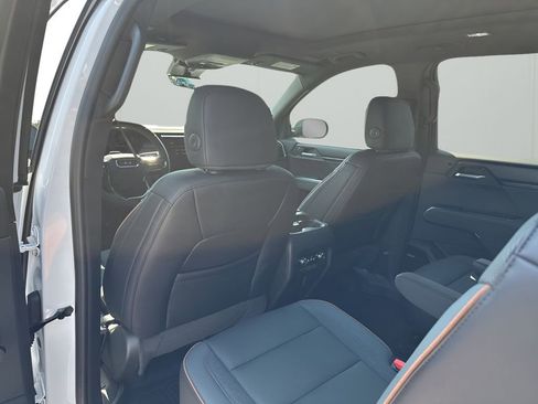 New 2026 GMC Acadia AT4 w/ Super Cruise Package image 16