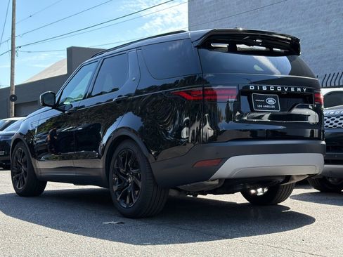 Certified 2025 Land Rover Discovery S AWD/4WD image 3