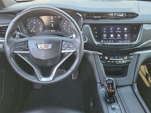 Certified 2022 Cadillac XT6 Sport w/ Technology Package image 11
