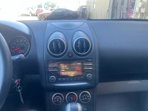 Used 2015 Nissan Rogue S w/ Convenience Package FWD image 9