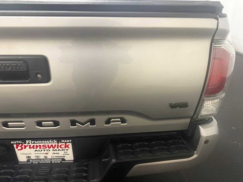 Used 2023 Toyota Tacoma TRD Sport image 18