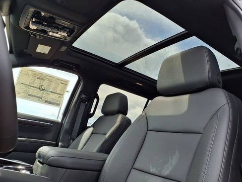 New 2026 Chevrolet Suburban LT w/ Comfort Package AWD/4WD image 26