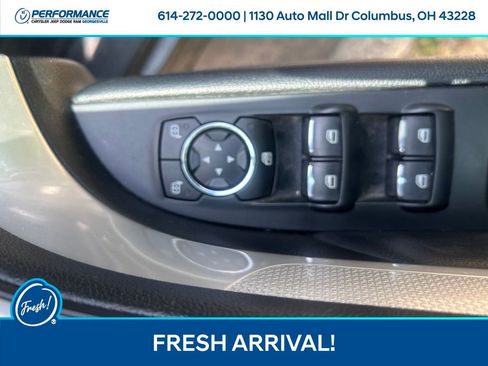 Used 2017 Ford Explorer XLT w/ Equipment Group 202A AWD/4WD image 17