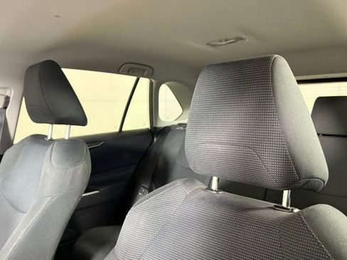 Used 2019 Toyota RAV4 LE image 13