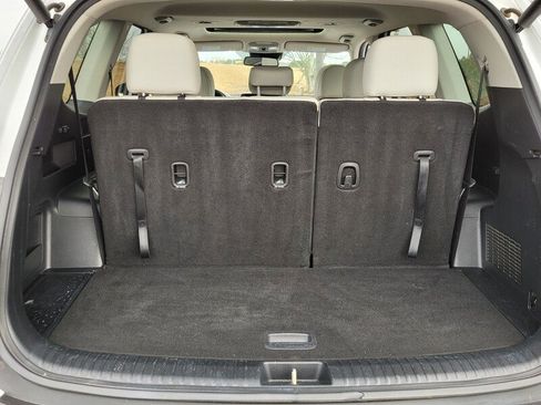 Used 2022 Kia Telluride EX image 10