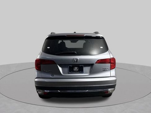 Used 2016 Honda Pilot Touring image 32