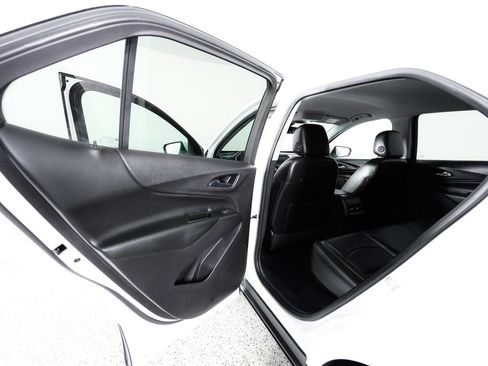 Used 2021 Chevrolet Equinox LT FWD image 15