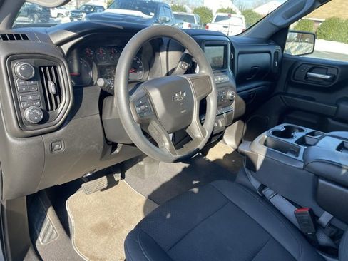 Used 2019 Chevrolet Silverado 1500 Custom Trail Boss w/ Custom Convenience Package image 18