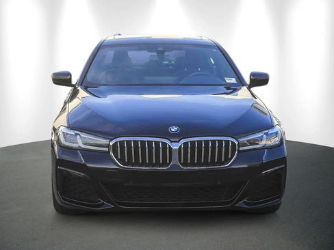 Certified 2023 BMW 530e w/ M Sport Package image 2
