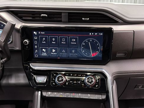 Used 2025 GMC Sierra 3500 Denali w/ Denali Reserve Package AWD/4WD image 28