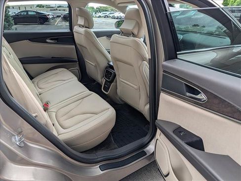 Used 2018 Lincoln MKX Reserve w/ Driver Assistance Package AWD/4WD image 16