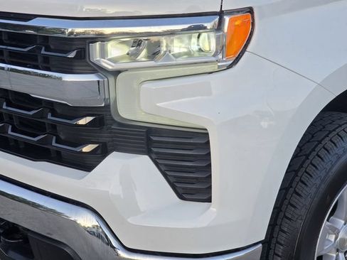 Used 2023 Chevrolet Silverado 1500 LT AWD/4WD image 6