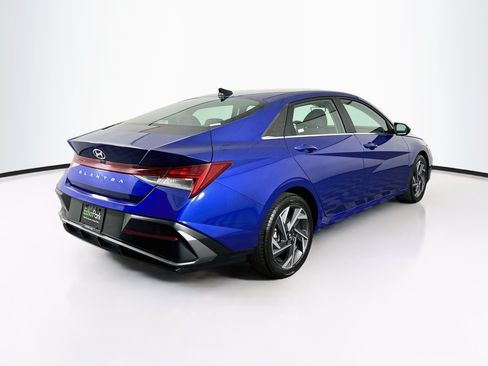 Used 2025 Hyundai Elantra SEL FWD image 9