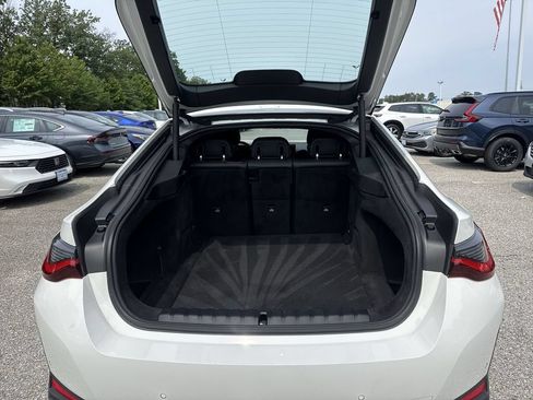 Used 2023 BMW i4 eDrive35 RWD image 21