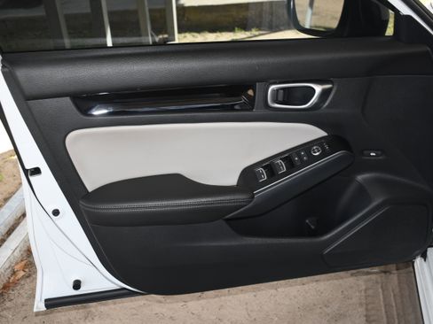 Used 2024 Honda Civic Touring image 10