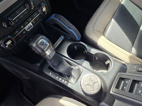 Used 2024 Ford Bronco Wildtrak image 18