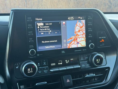 Used 2021 Toyota Highlander XSE image 27