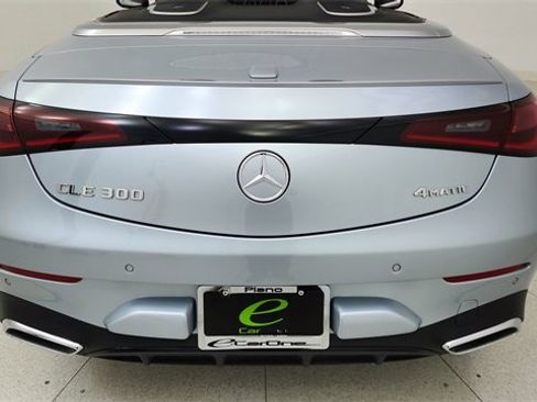 Used 2025 Mercedes-Benz CLE 300 4MATIC Cabriolet image 11