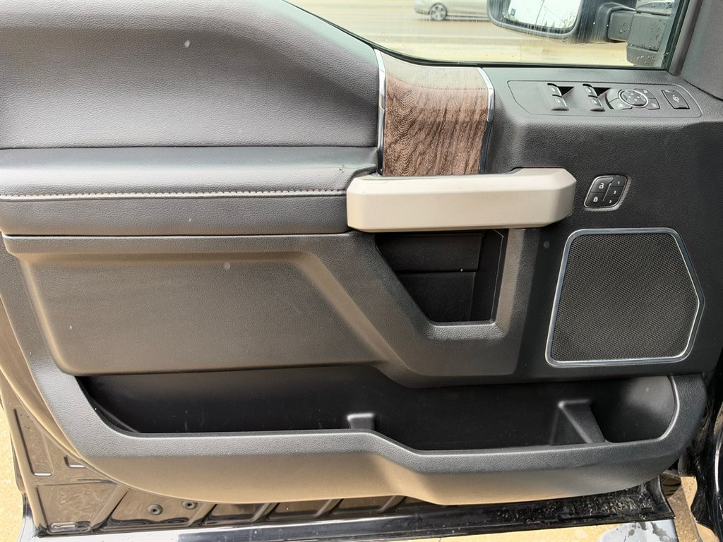 Used 2019 Ford F350 Lariat w/ Chrome Package AWD/4WD image 13