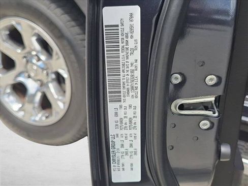 Used 2014 RAM 1500 Laramie w/ Convenience Group AWD/4WD image 14