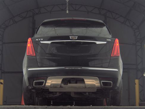 Used 2017 Cadillac XT5 Platinum image 10