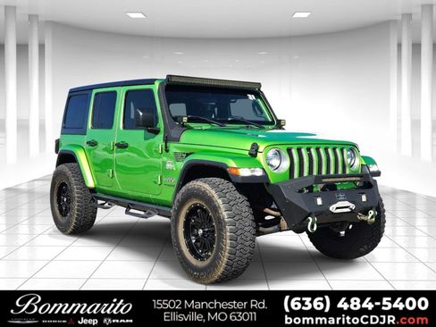 Used 2018 Jeep Wrangler Unlimited Sahara w/ Safety Group AWD/4WD image 1