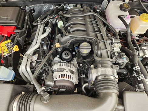 New 2026 Jeep Gladiator Sport AWD/4WD image 23