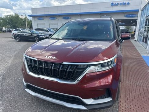 Used 2022 Kia Carnival LX image 6