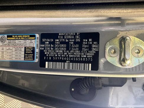 Used 2025 Kia Telluride S FWD image 41