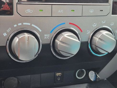 Used 2017 Toyota Tundra SR5 w/ SR5 Upgrade Package AWD/4WD image 11