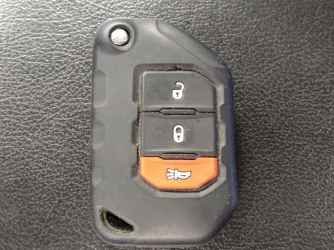Used 2020 Jeep Wrangler Unlimited Sport S AWD/4WD image 32
