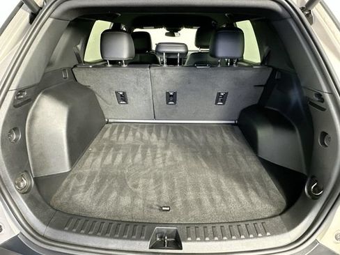 Used 2025 GMC Terrain Elevation w/ Elevation Premium Package AWD/4WD image 31