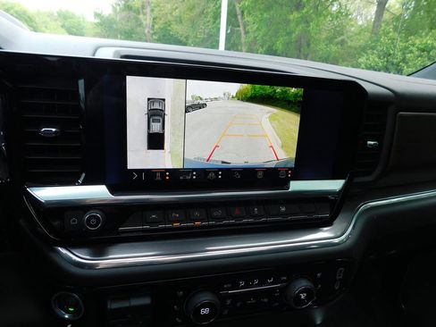 Certified 2024 Chevrolet Silverado 1500 High Country w/ High Country Premium Package AWD/4WD image 11