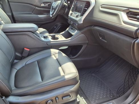 Used 2022 GMC Acadia SLT w/ Technology Package image 7